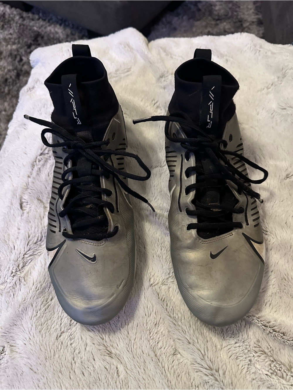 Nike Men’s Silver and Black Vapor Football Cleats